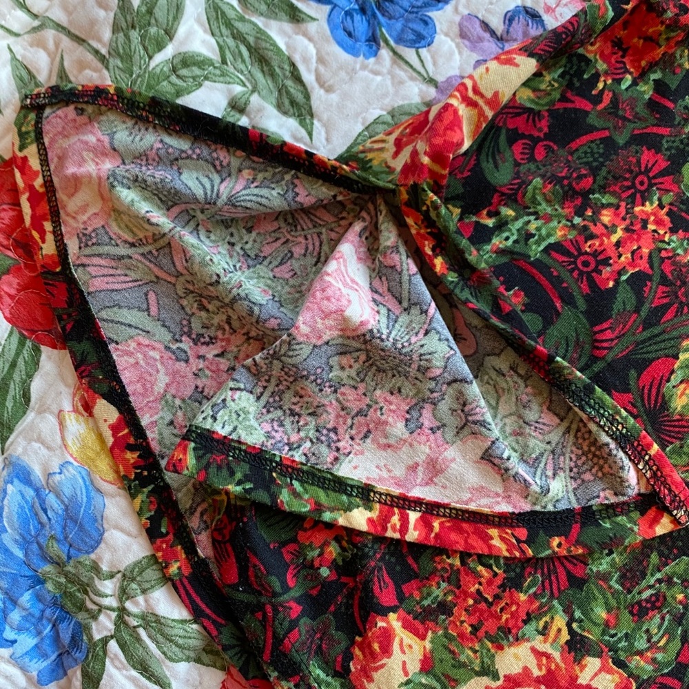 Floral Perfect Tee - Picture 3 of 4